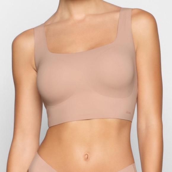 SKIMS Plunge tank bra (various sizes/colors) - Picture 2 of 6